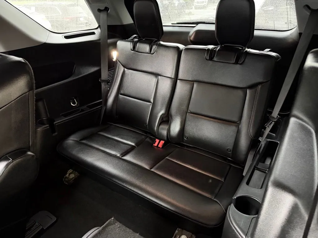 Ford Explorer photo 32