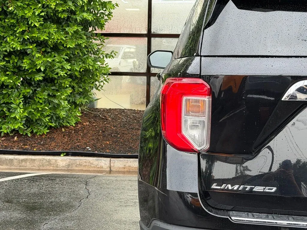 Ford Explorer photo 15