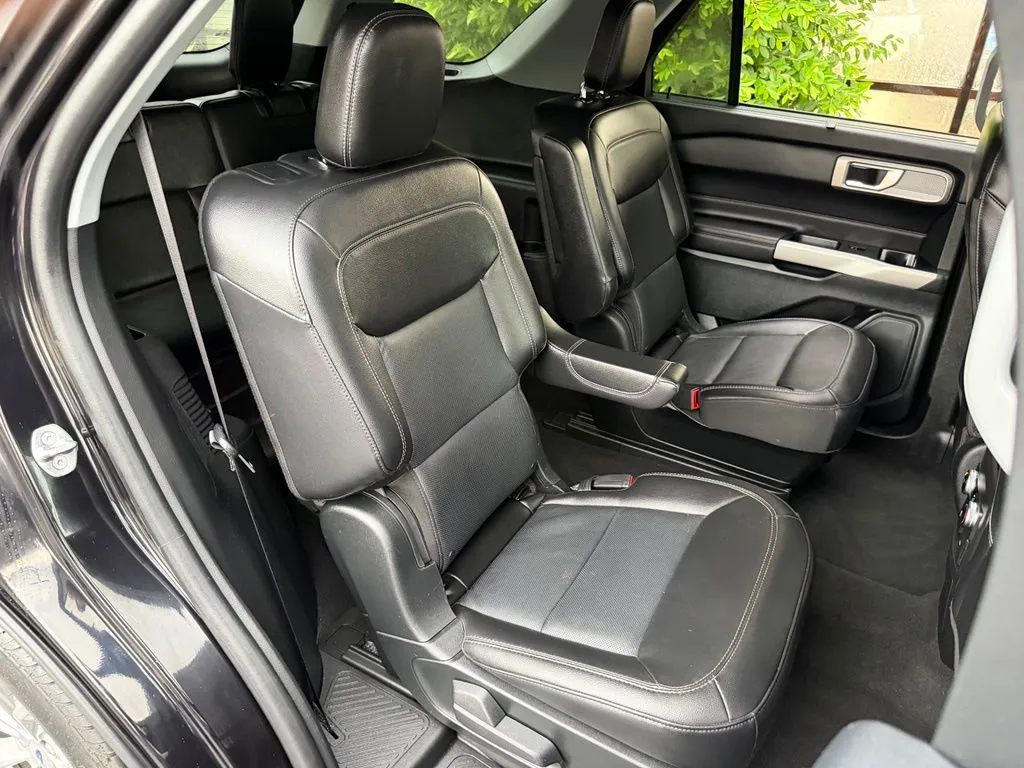 Ford Explorer photo 40