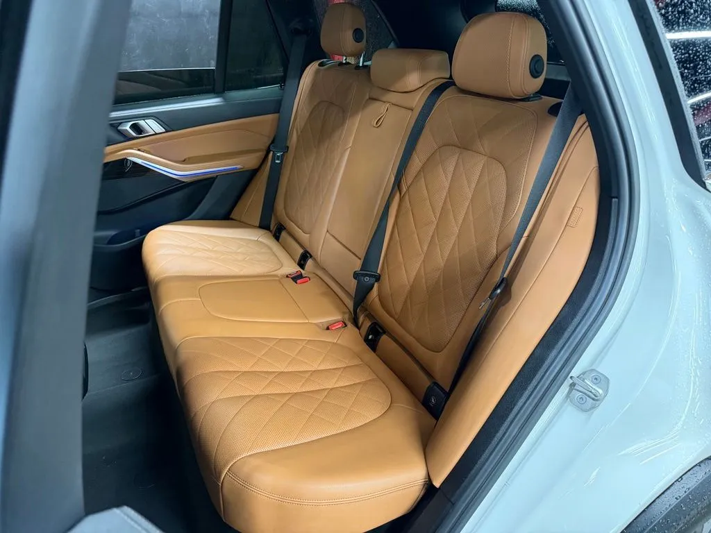 BMW X5 photo 32