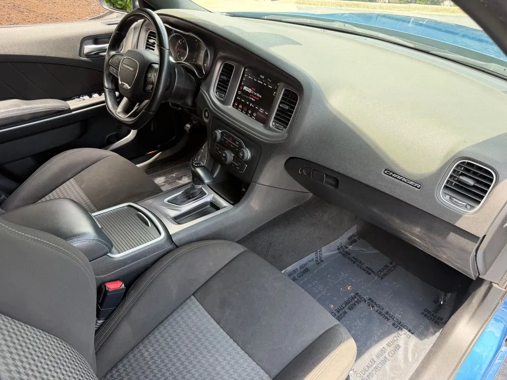 Dodge Charger photo 33