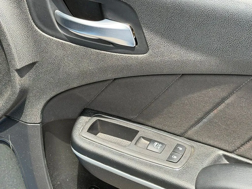 Dodge Charger photo 37