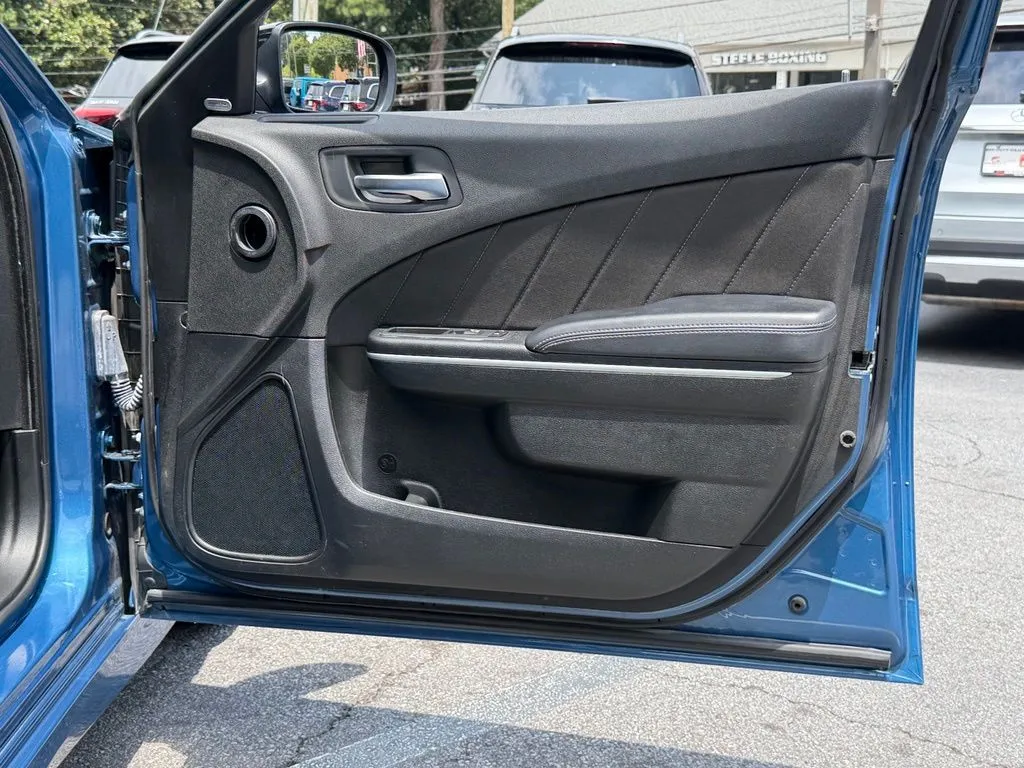 Dodge Charger photo 36