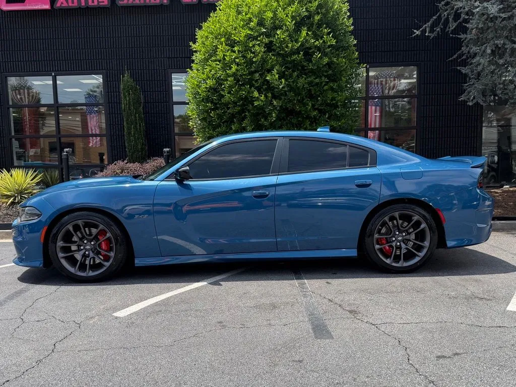 Dodge Charger photo 9