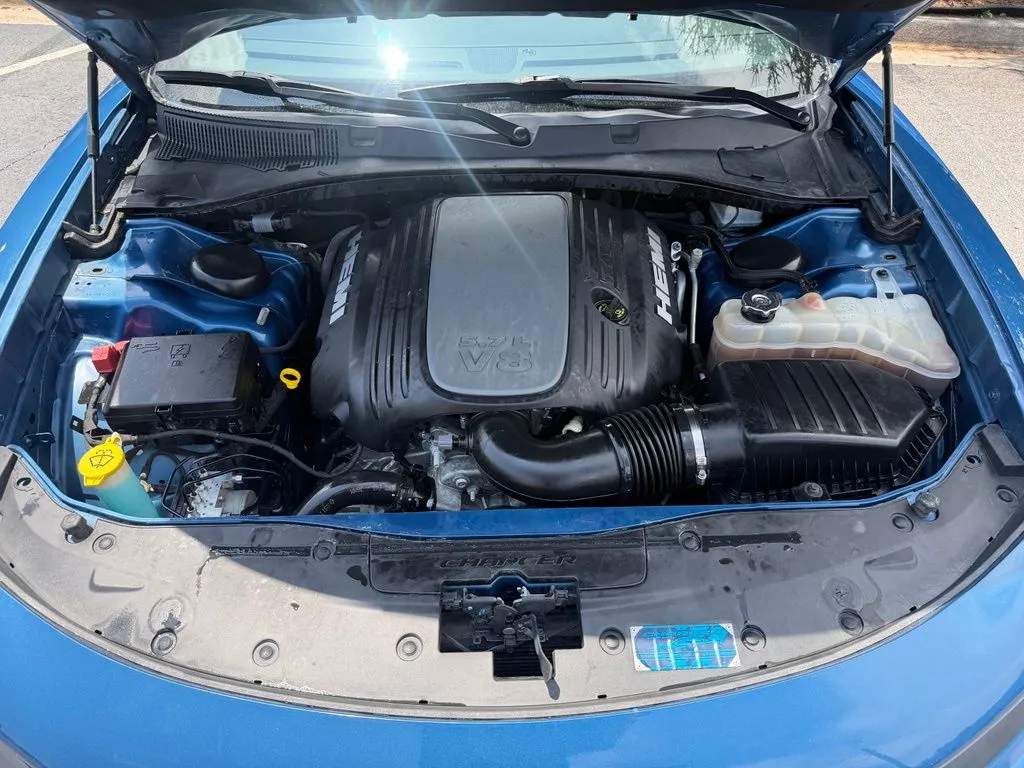Dodge Charger photo 6