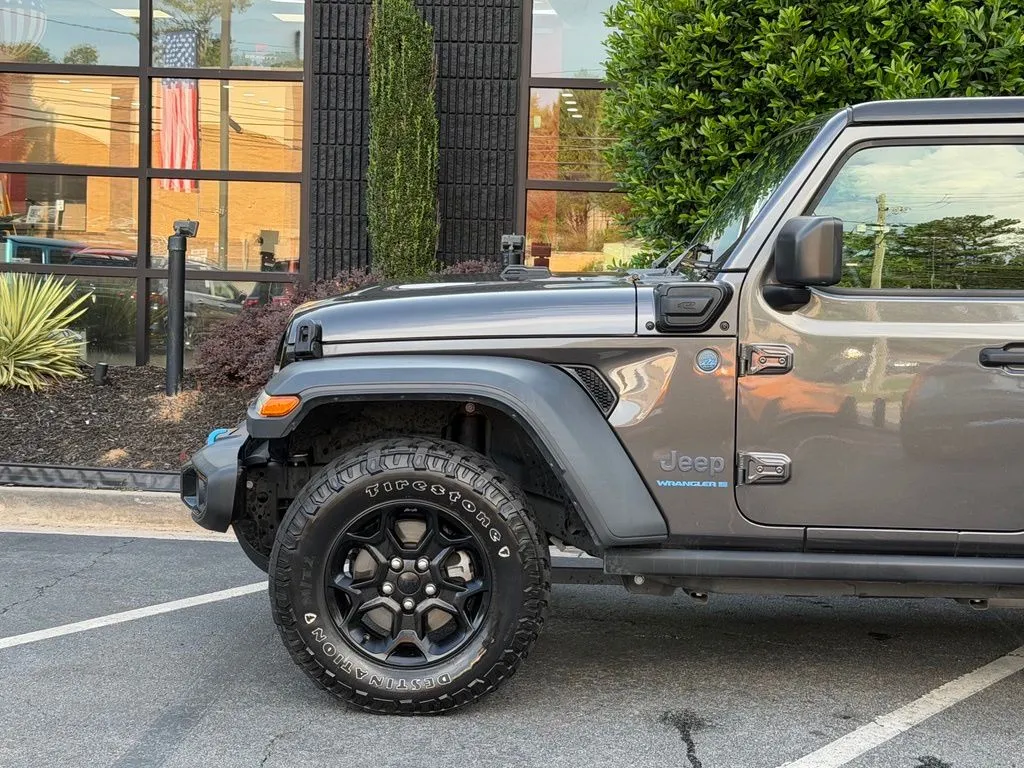 Jeep Wrangler photo 10