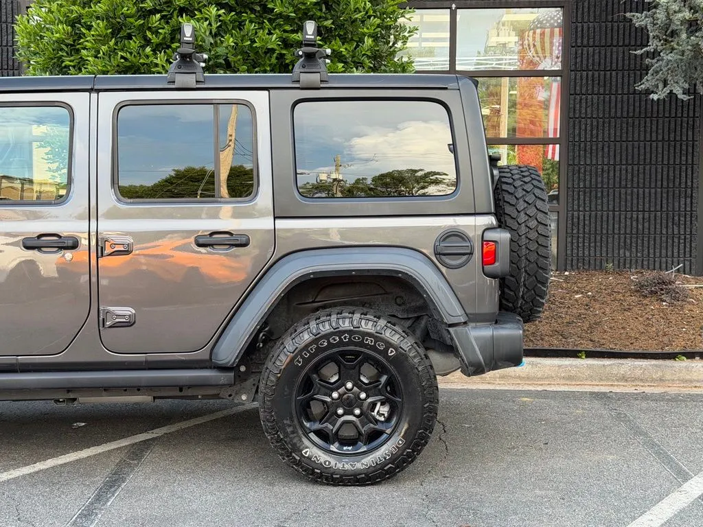 Jeep Wrangler photo 11