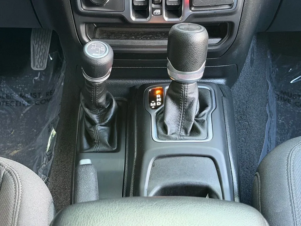 Jeep Wrangler photo 50