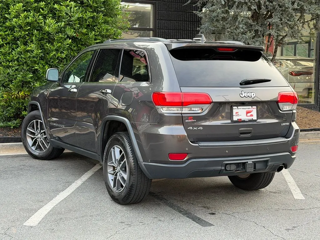 Jeep Grand Cherokee photo 19