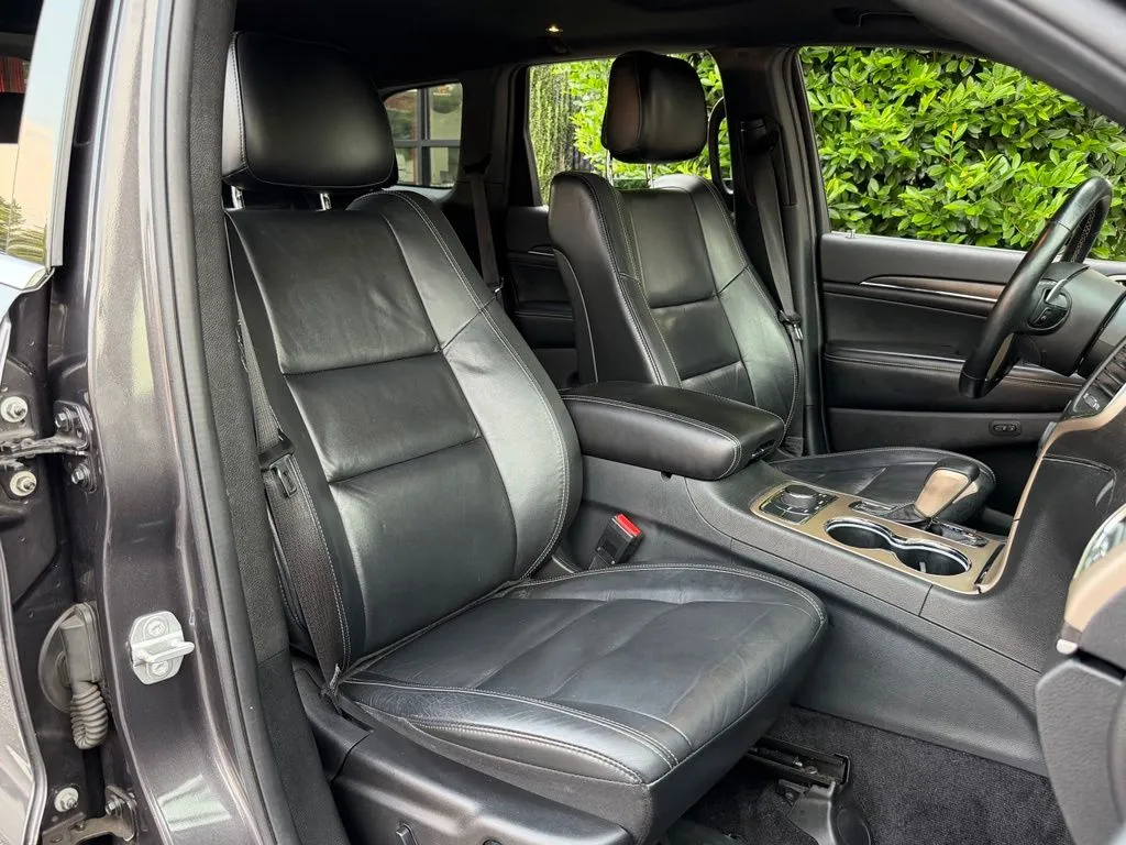 Jeep Grand Cherokee photo 34