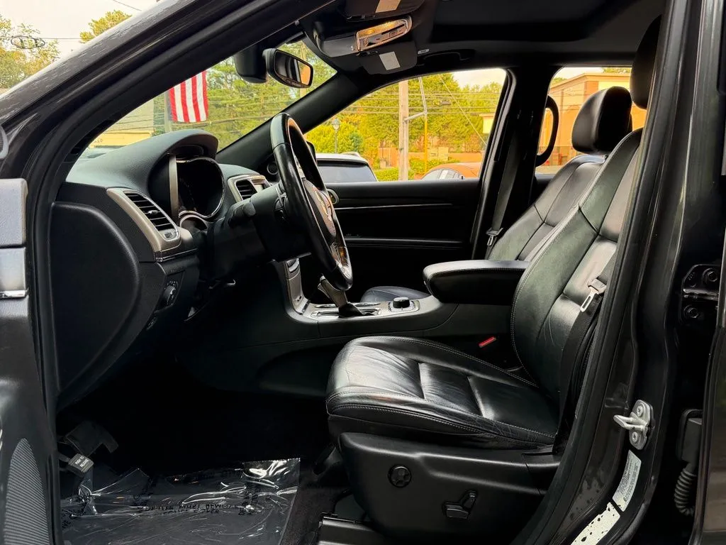 Jeep Grand Cherokee photo 25