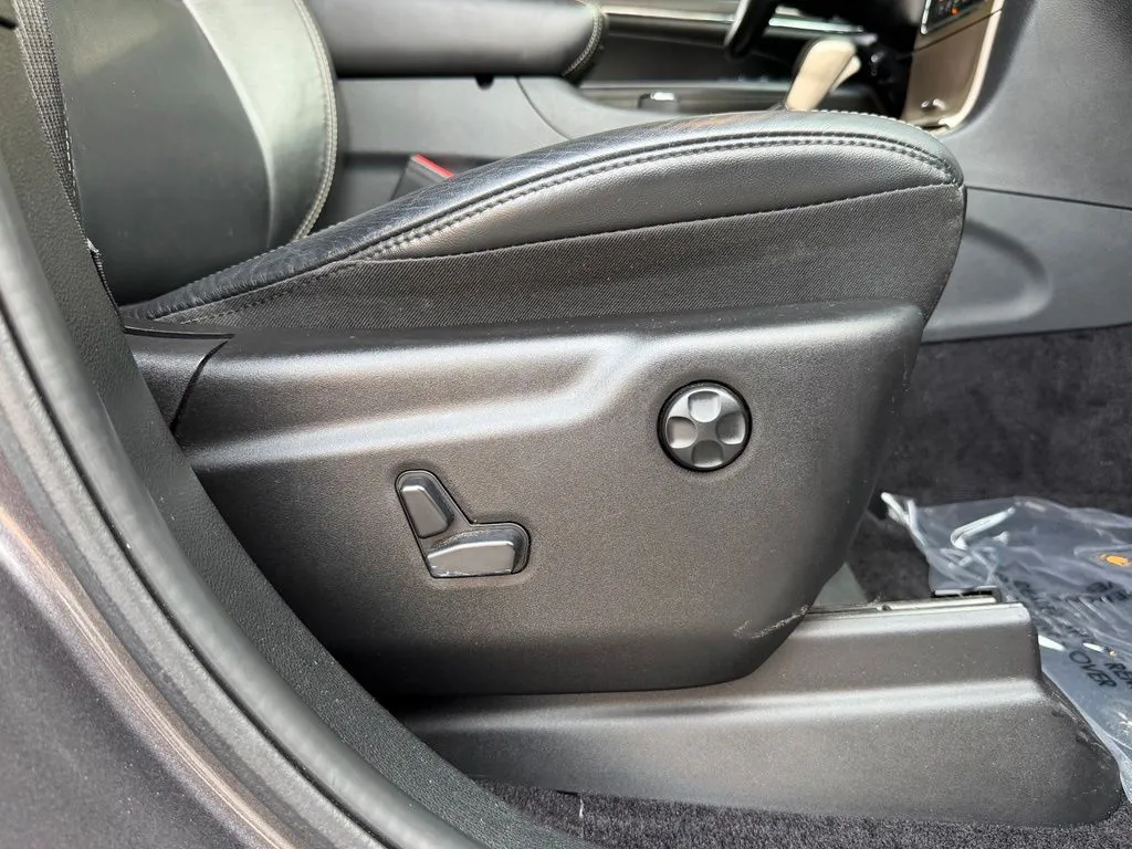 Jeep Grand Cherokee photo 35