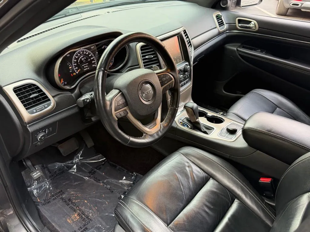 Jeep Grand Cherokee photo 24