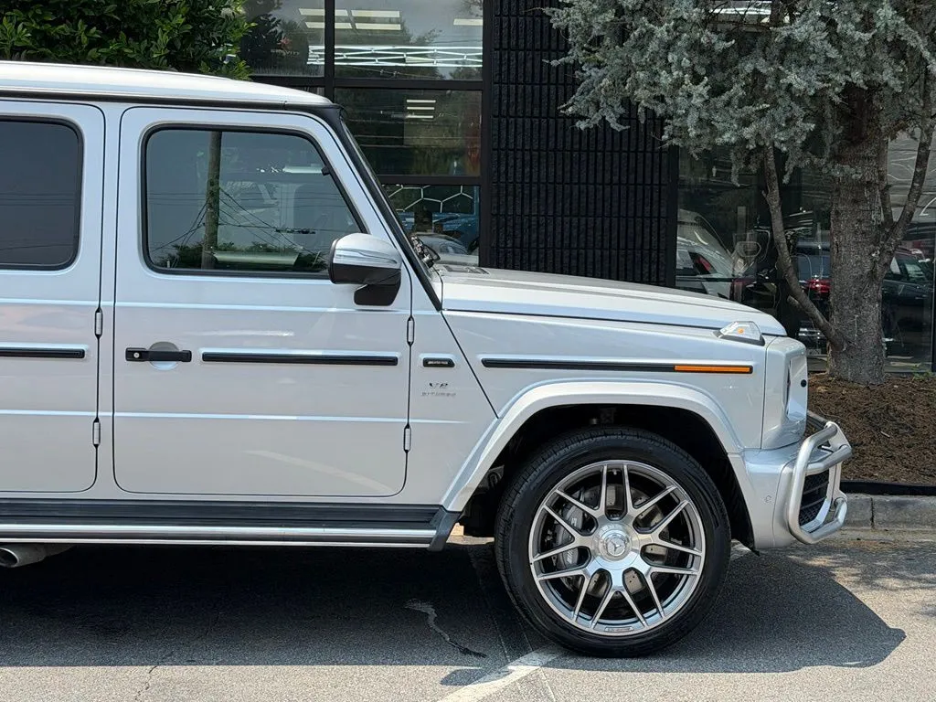 Mercedes-Benz G-Class photo 21