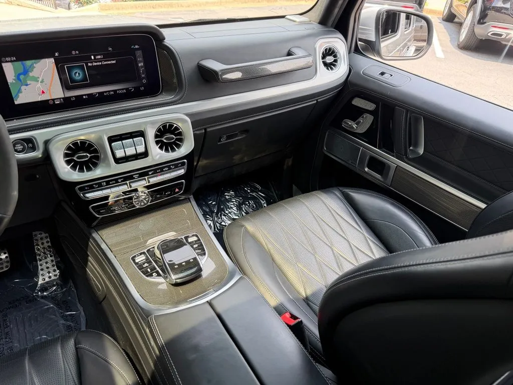Mercedes-Benz G-Class photo 38