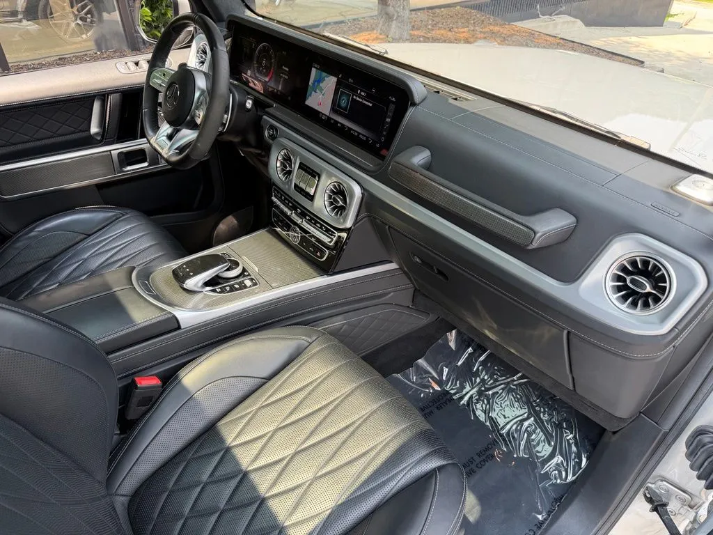 Mercedes-Benz G-Class photo 30