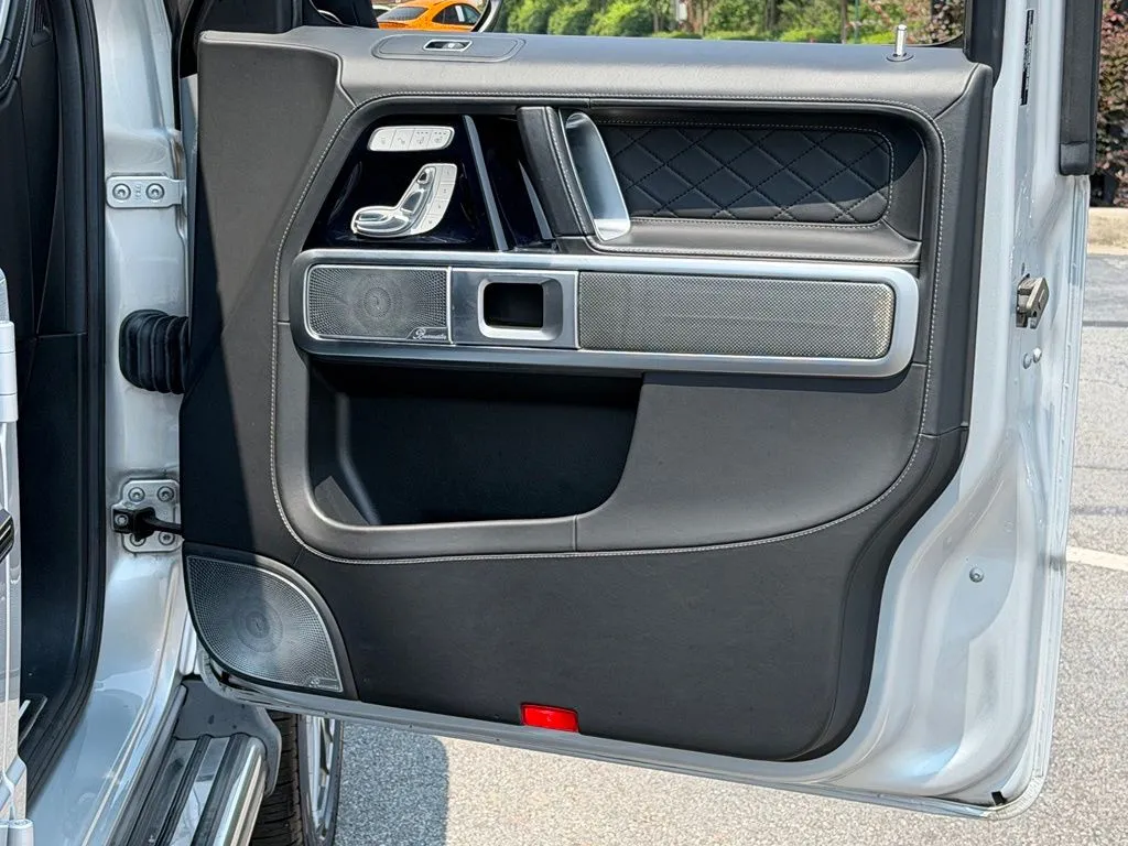 Mercedes-Benz G-Class photo 33