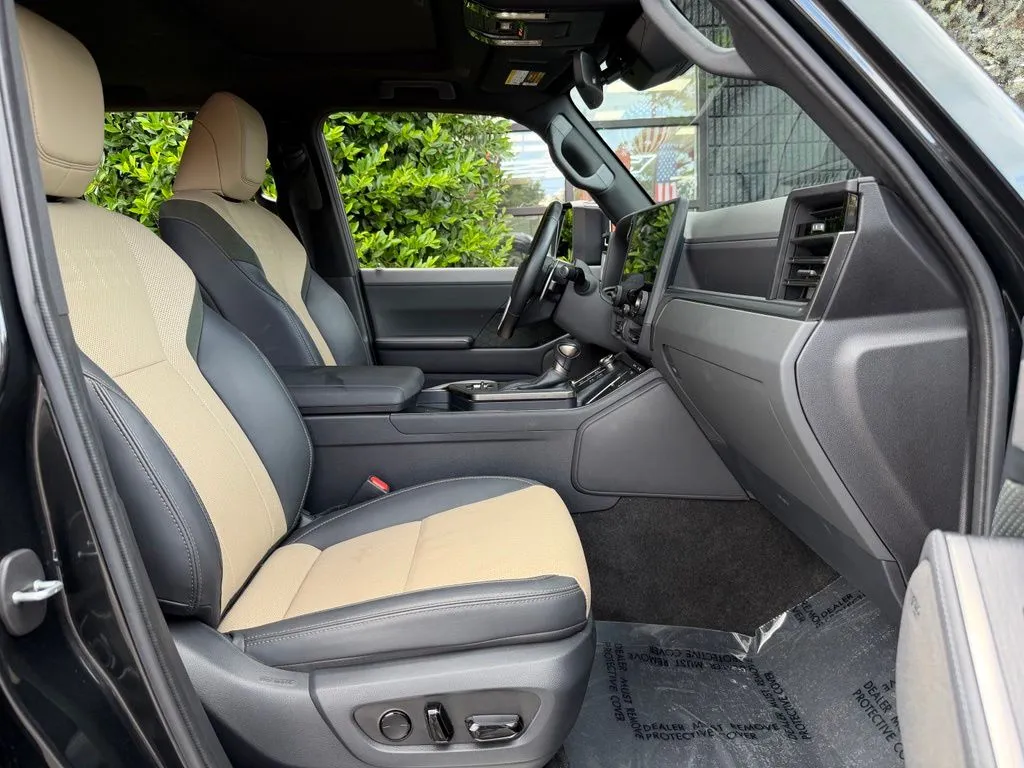 Lexus GX photo 32