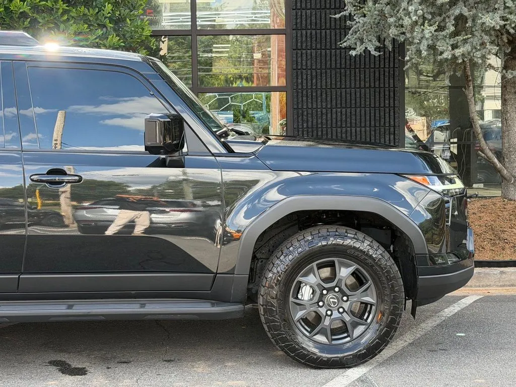 Lexus GX photo 21
