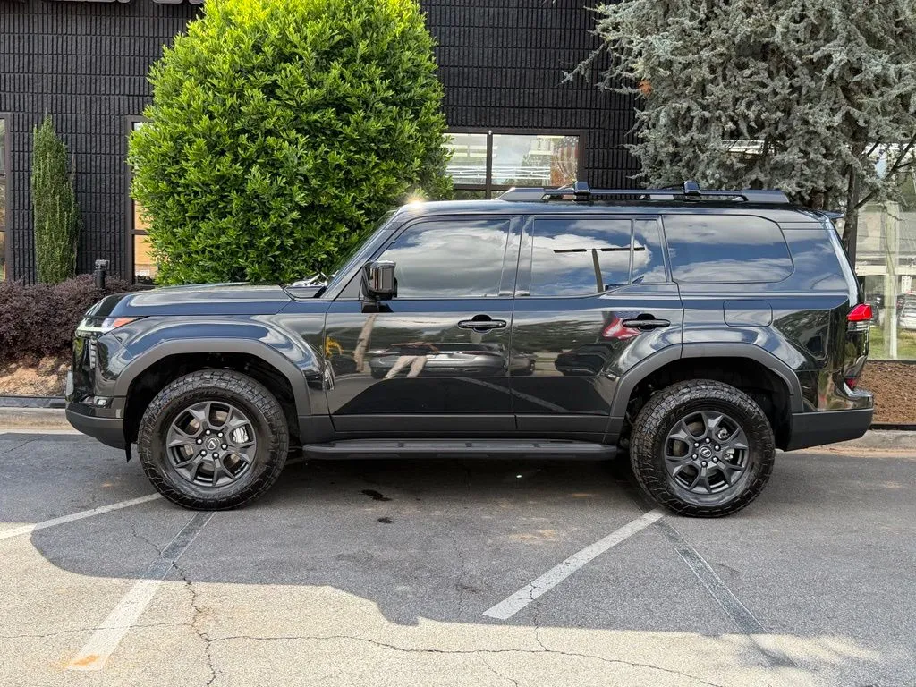 Lexus GX photo 9