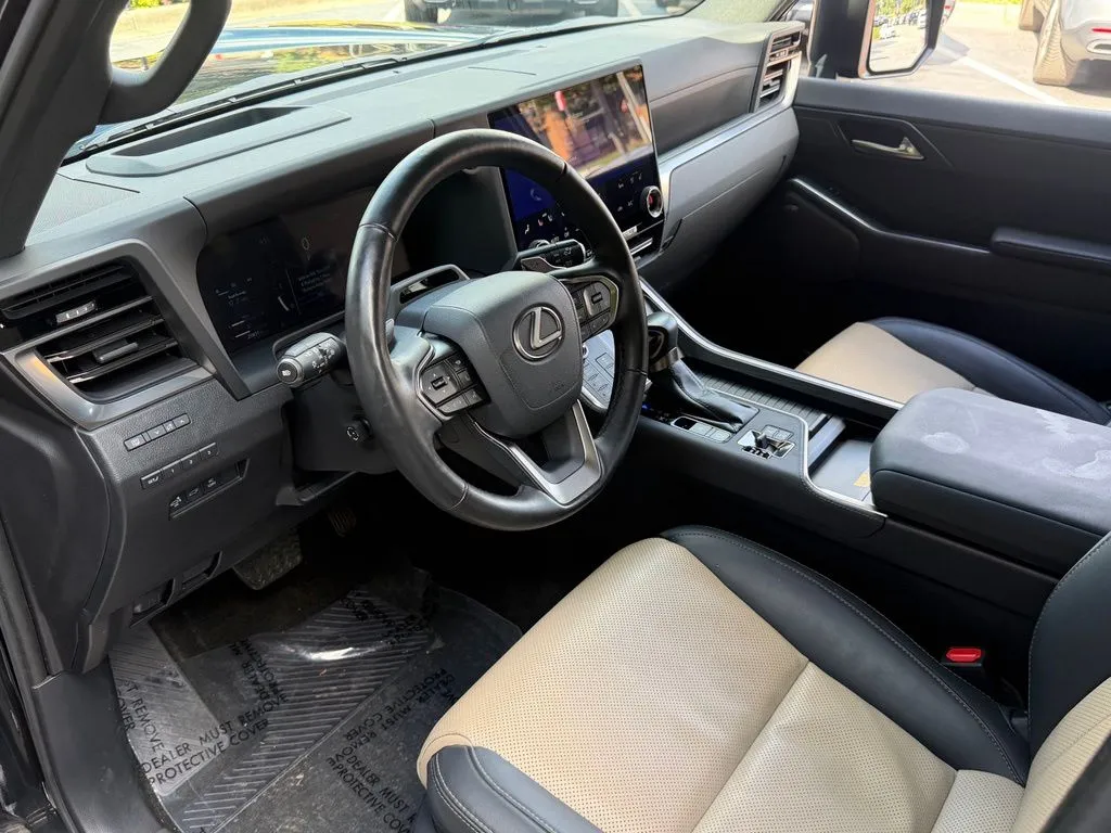Lexus GX photo 22