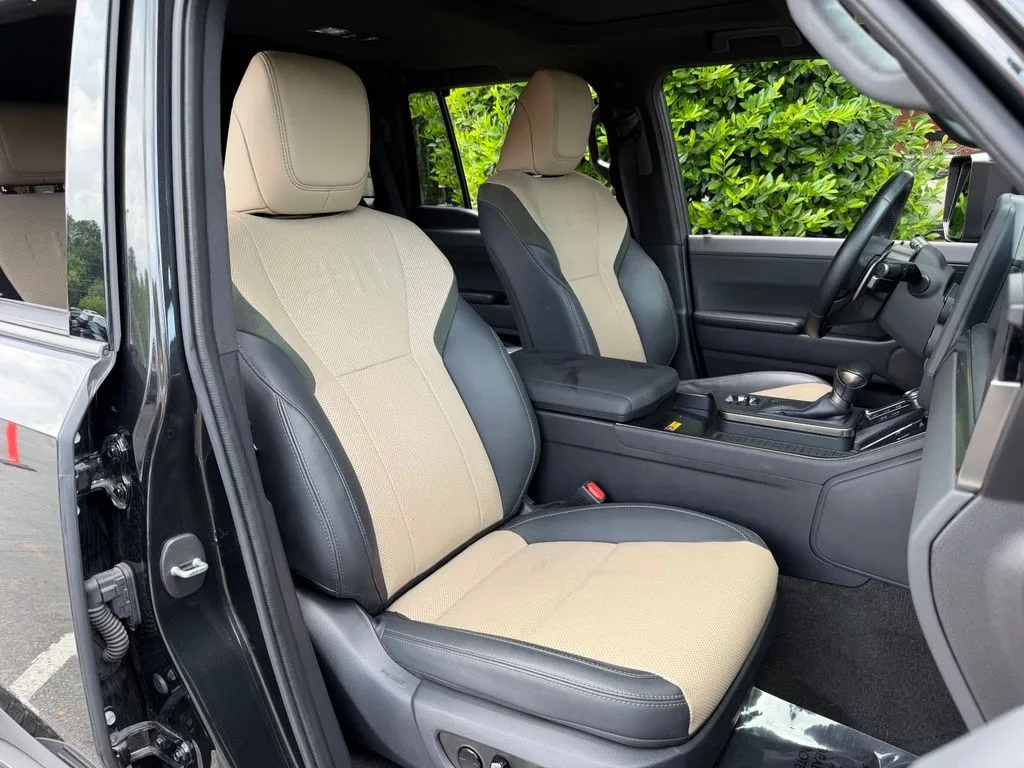 Lexus GX photo 33