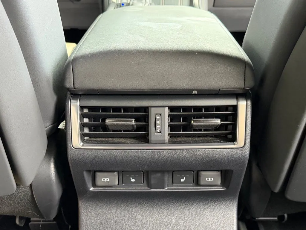 Lexus GX photo 50