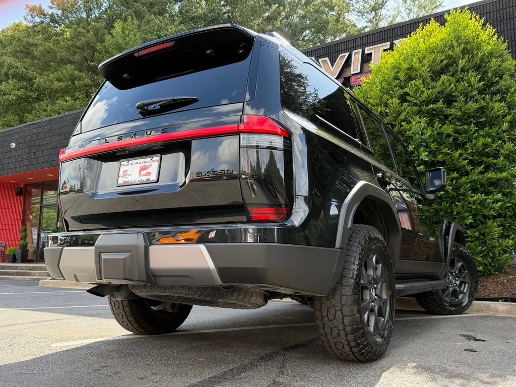 Lexus GX photo 13