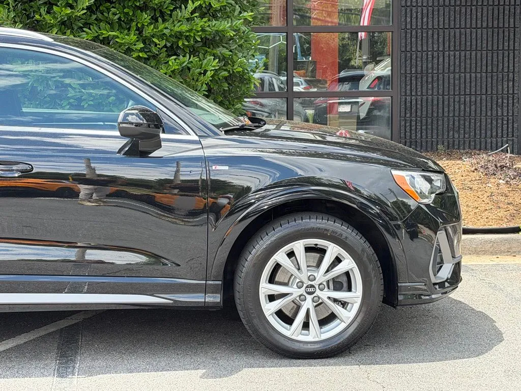 Audi Q3 photo 21