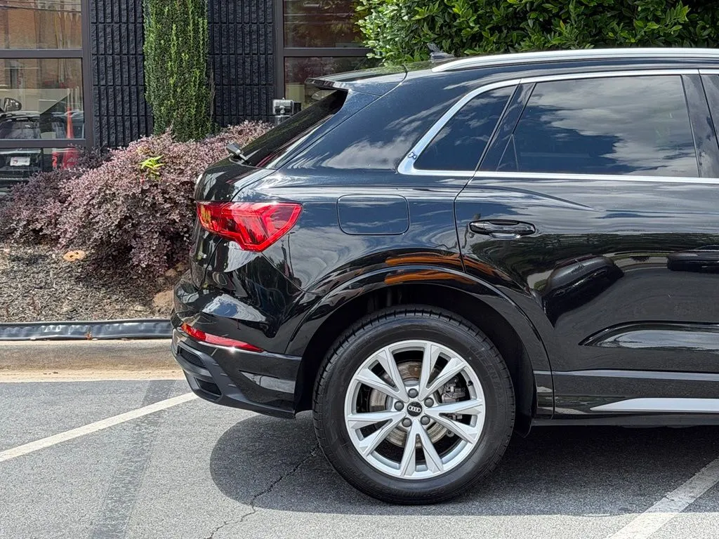 Audi Q3 photo 20