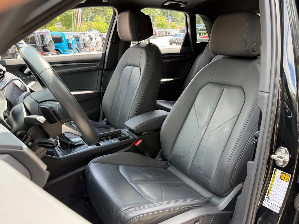 Audi Q3 photo 24