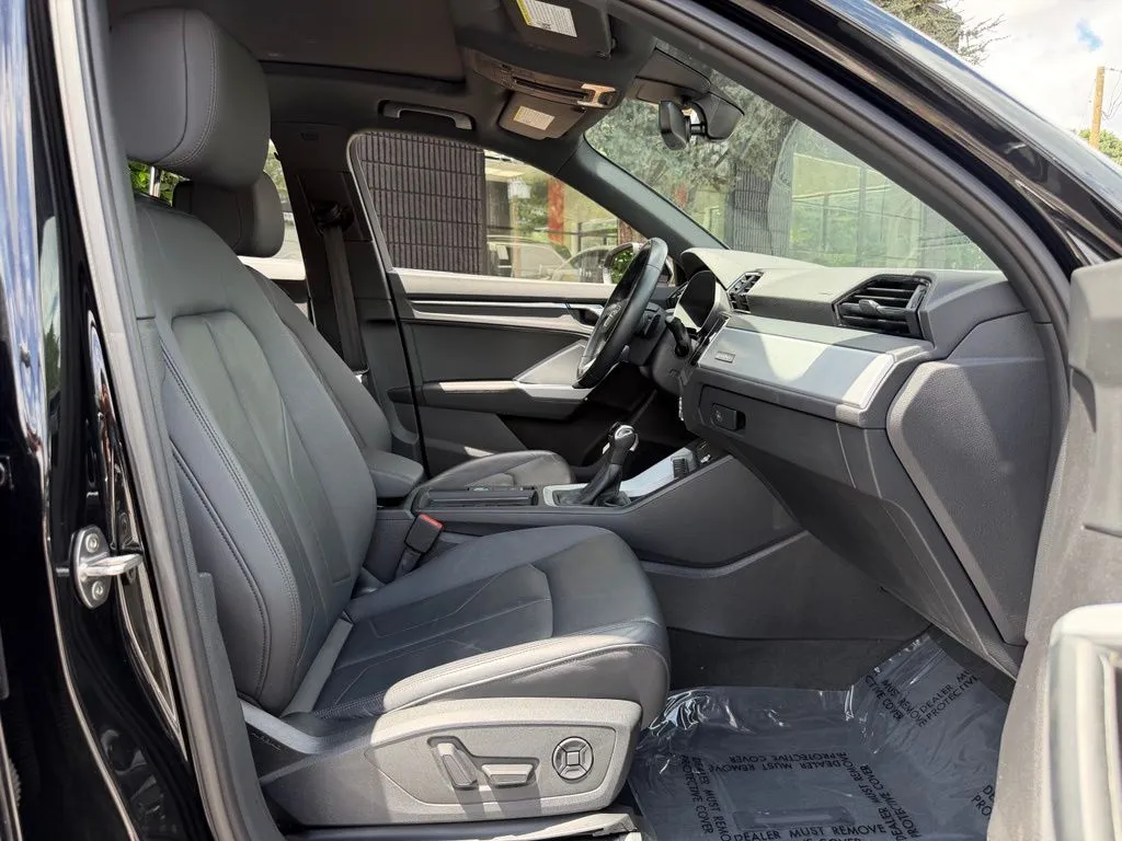 Audi Q3 photo 32