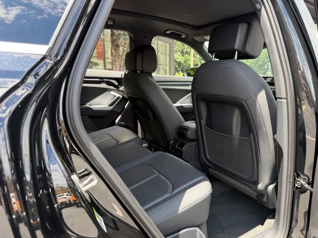 Audi Q3 photo 37