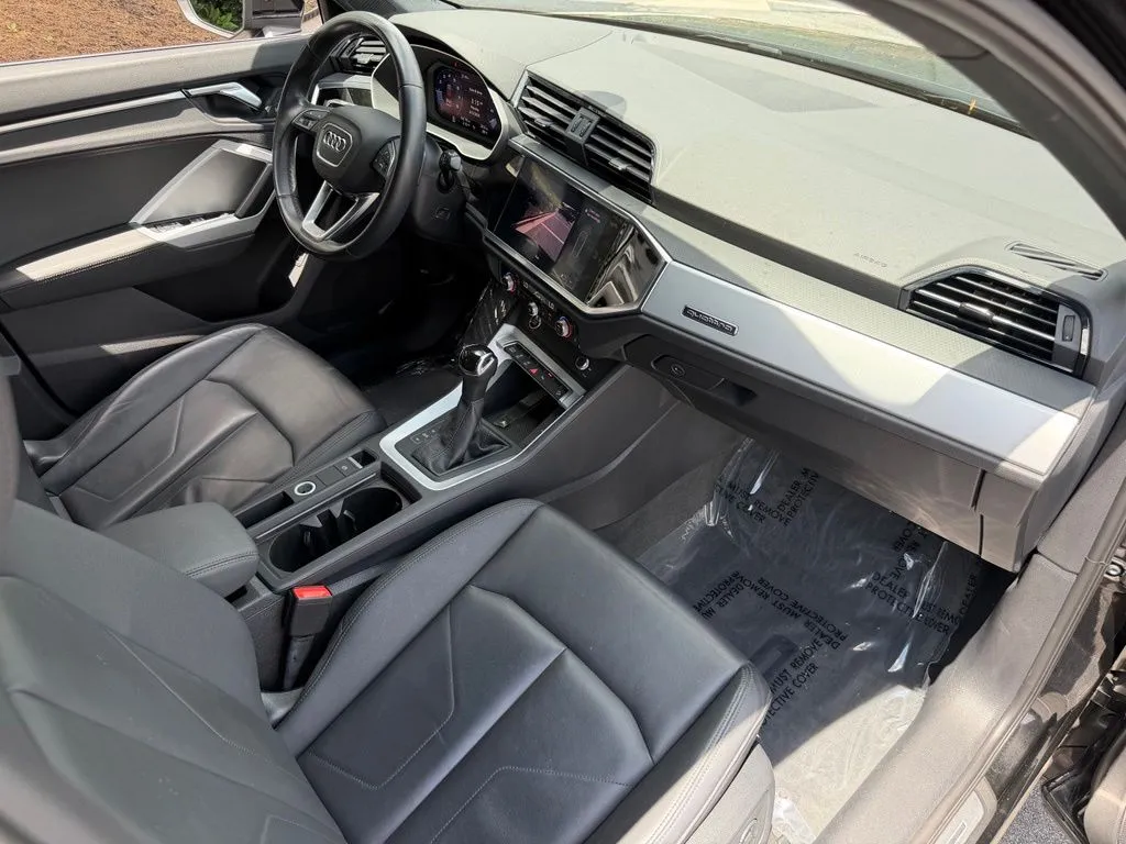 Audi Q3 photo 31