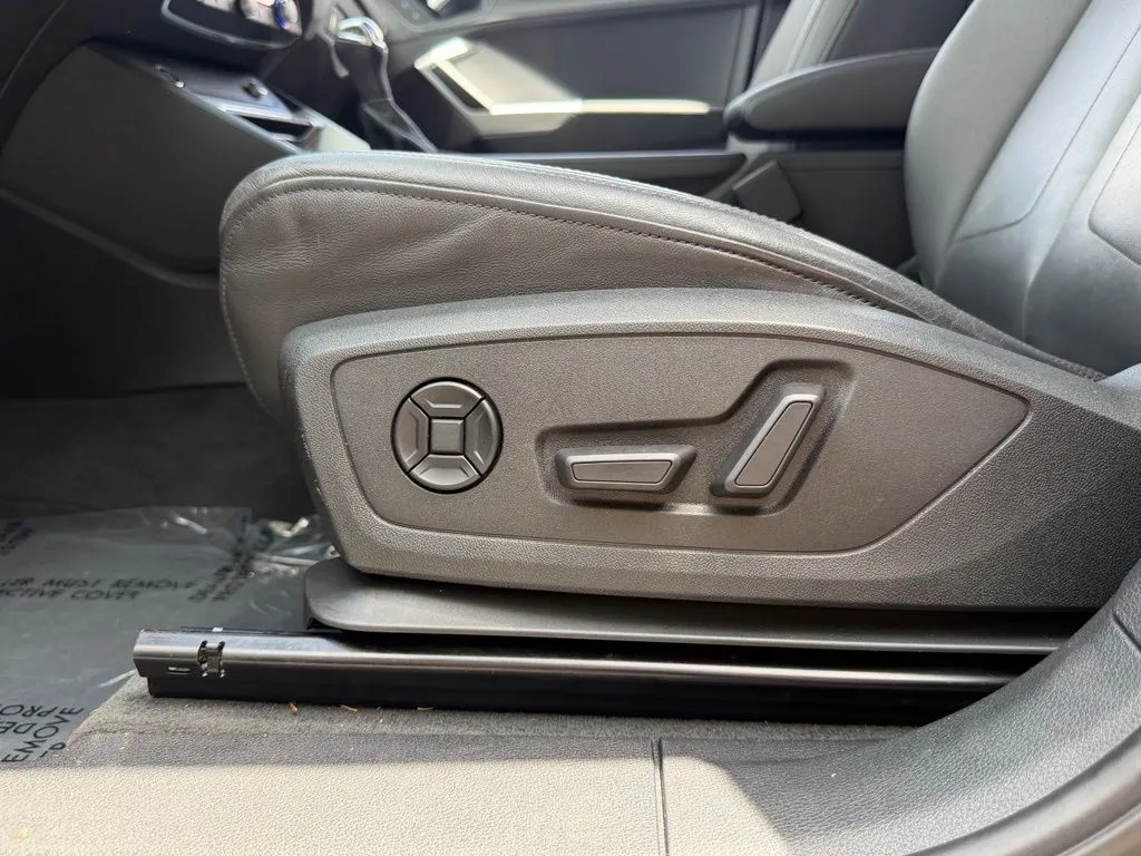 Audi Q3 photo 25