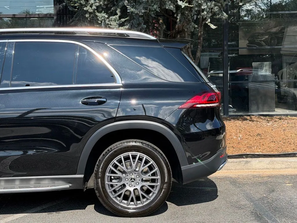 Mercedes-Benz GLE photo 11