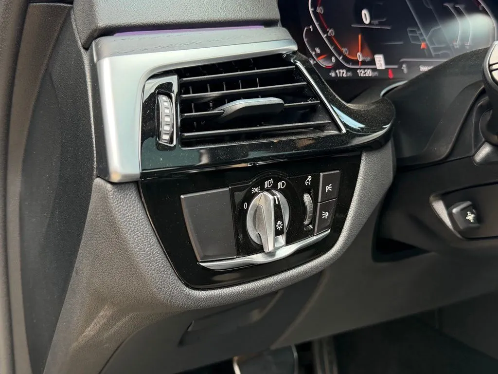 BMW 5 Series photo 29