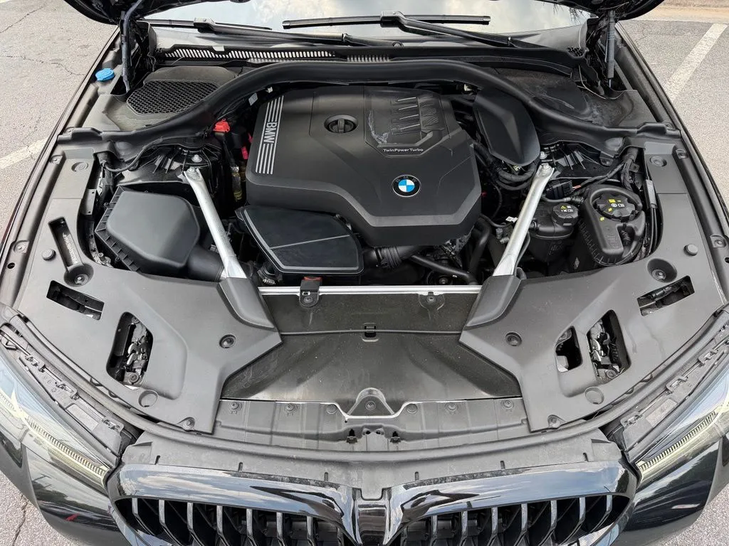 BMW 5 Series photo 6