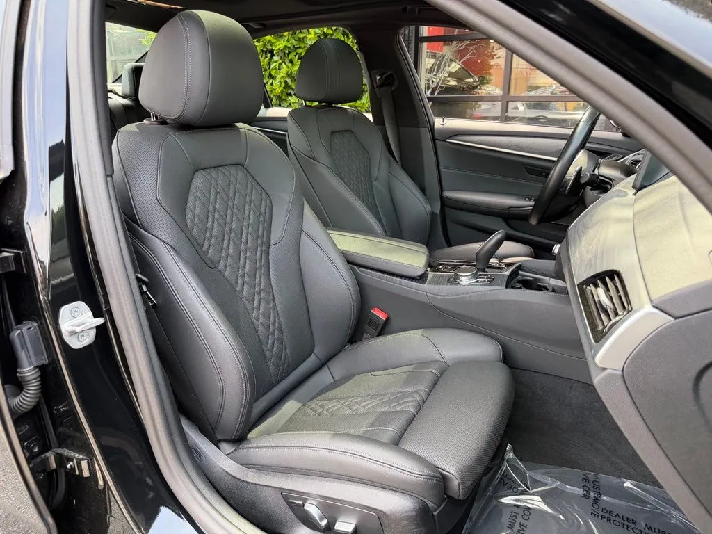 BMW 5 Series photo 36