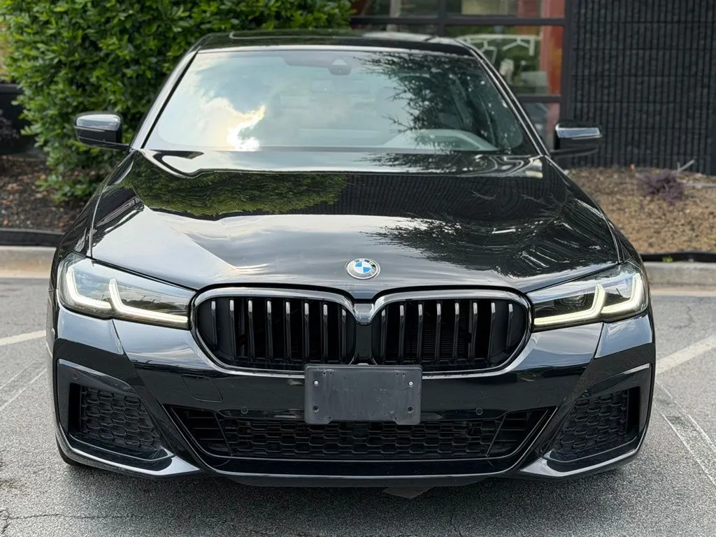 BMW 5 Series photo 3
