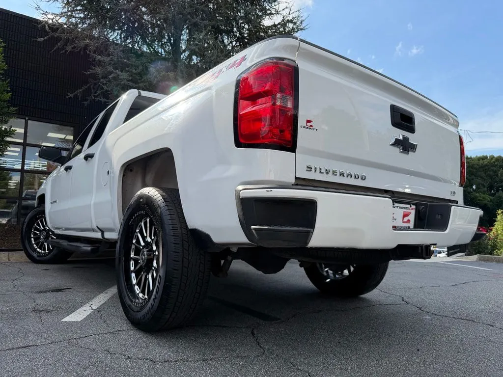 Chevrolet Silverado 1500 LD photo 19