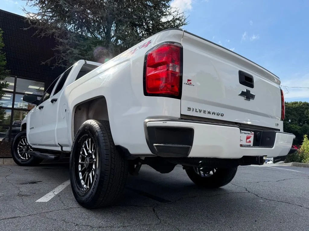 Chevrolet Silverado 1500 LD photo 20