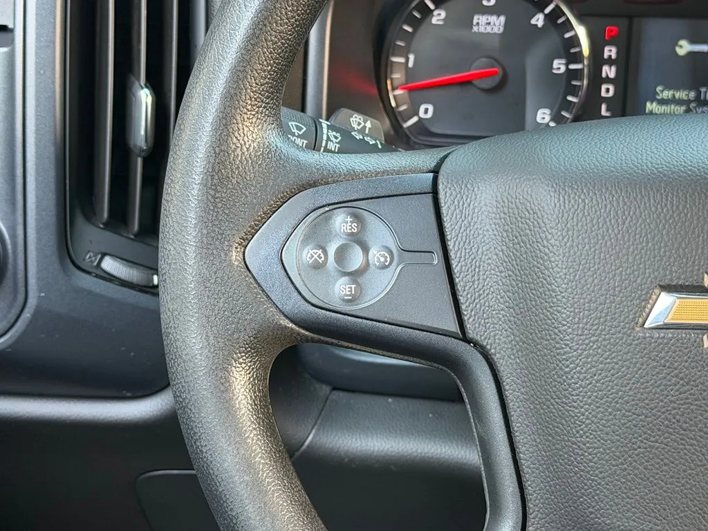 Chevrolet Silverado 1500 LD photo 43
