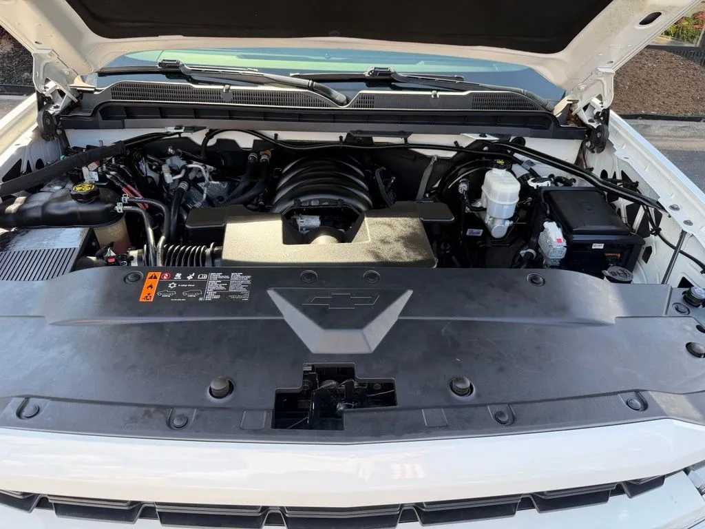 Chevrolet Silverado 1500 LD photo 6