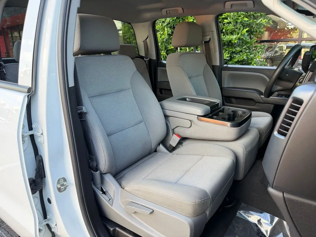 Chevrolet Silverado 1500 LD photo 34
