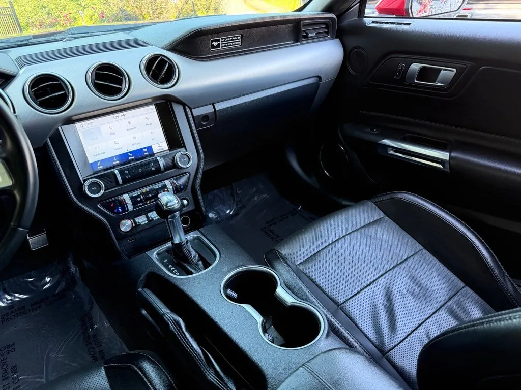 Ford Mustang photo 35