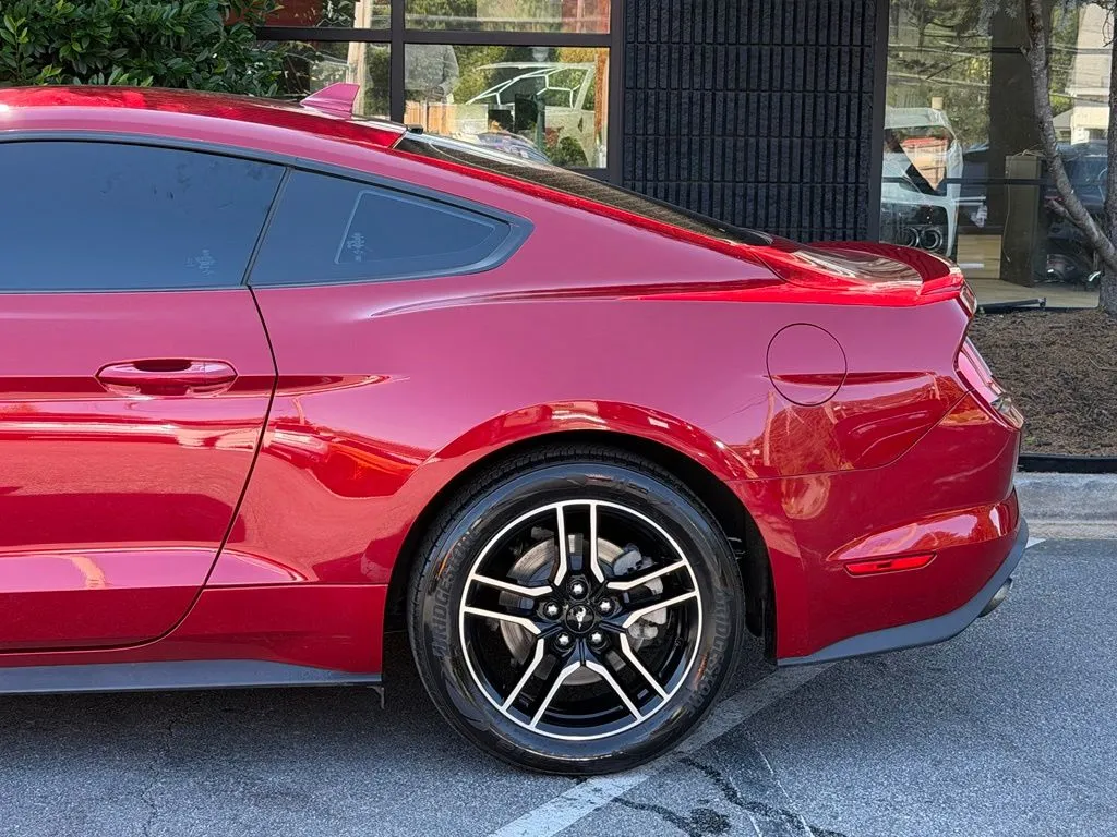 Ford Mustang photo 11