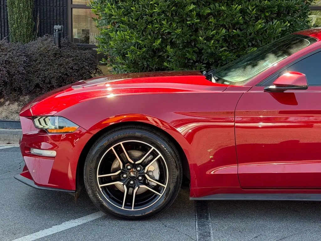 Ford Mustang photo 10