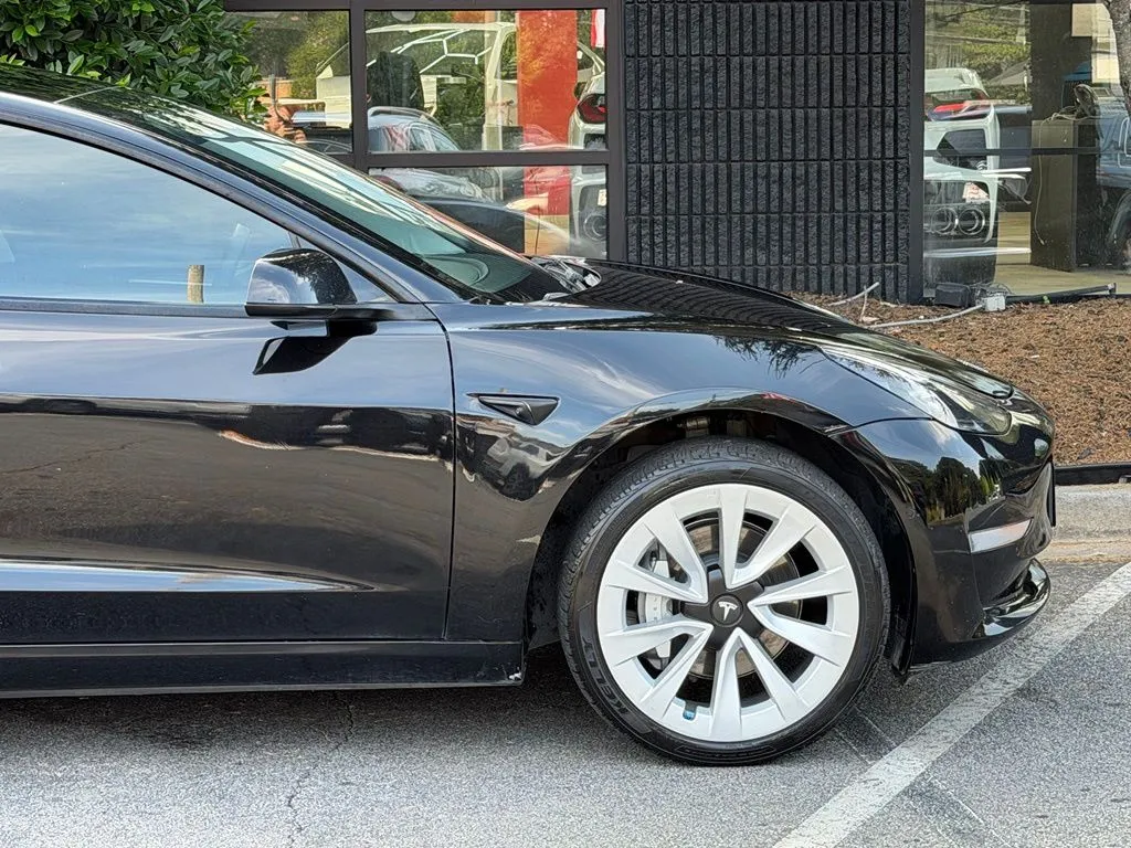 Tesla Model 3 photo 22