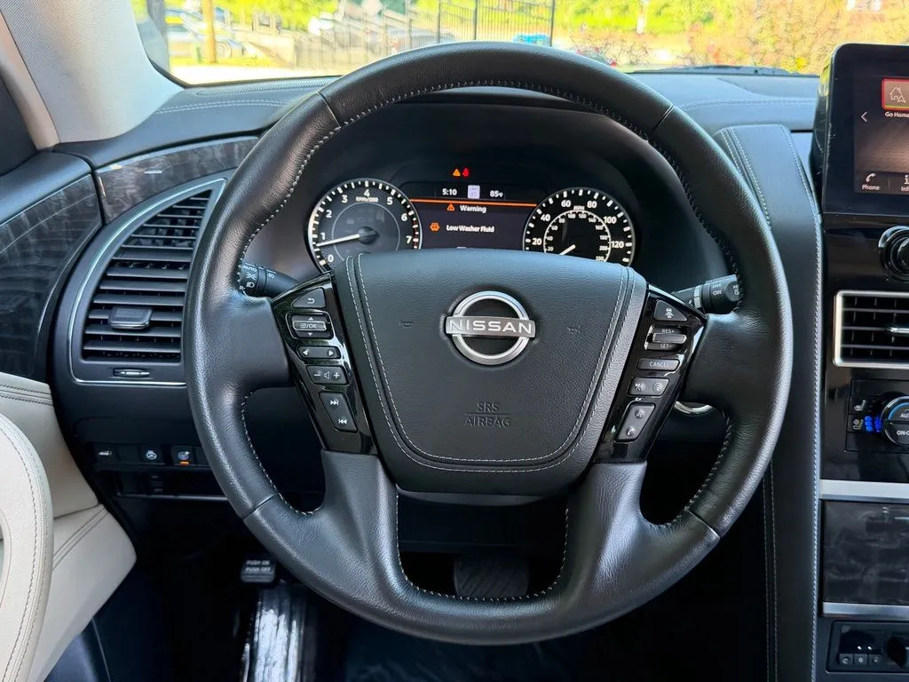 Nissan Armada photo 45